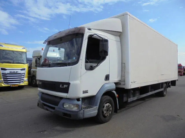 DAF LF 220 - Skříňový nákladní auto: obrázek 1 DAF LF 220 - Skříňový nákladní auto: obrázek 1