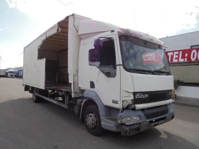 DAF LF 220 - Skříňový nákladní auto: obrázek 3 DAF LF 220 - Skříňový nákladní auto: obrázek 3