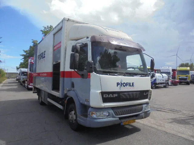 DAF LF 45 150 NL TRUCK SERVICE TRUCK SERVICE TRUCK MET COMPRESSOR - Skříňový nákladní auto: obrázek 5 DAF LF 45 150 NL TRUCK SERVICE TRUCK SERVICE TRUCK MET COMPRESSOR - Skříňový nákladní auto: obrázek 5