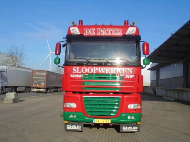 DAF XF 105 410 FAD 8X4 STEEL SUSPENSION - Hákový nosič kontejnerů: obrázek 3 DAF XF 105 410 FAD 8X4 STEEL SUSPENSION - Hákový nosič kontejnerů: obrázek 3