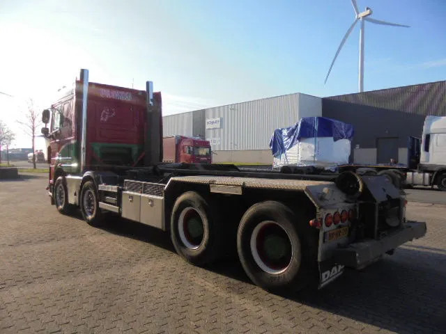 DAF XF 105 410 FAD 8X4 STEEL SUSPENSION - Hákový nosič kontejnerů: obrázek 5 DAF XF 105 410 FAD 8X4 STEEL SUSPENSION - Hákový nosič kontejnerů: obrázek 5