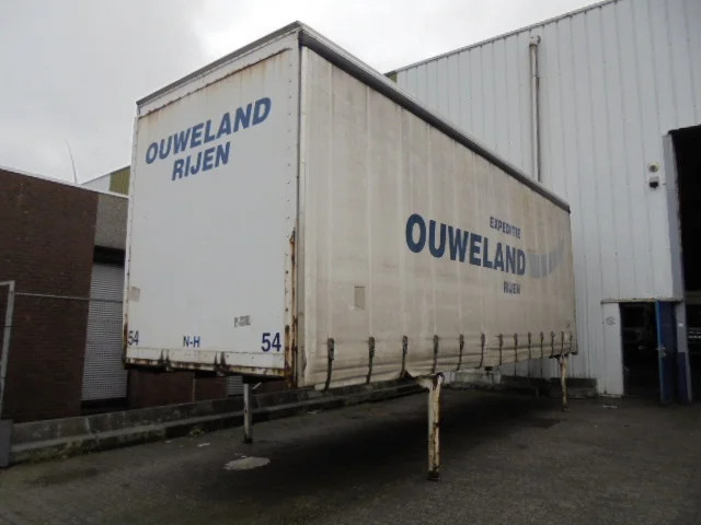 Fruehauf BDF - Plachtová nástavba: obrázek 1 Fruehauf BDF - Plachtová nástavba: obrázek 1