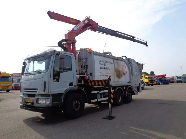 Iveco C3127N - Vůz na odvoz odpadků: obrázek 4 Iveco C3127N - Vůz na odvoz odpadků: obrázek 4