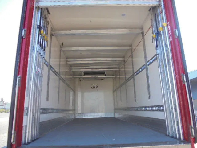 MAN TGX 26.500 XXL + RETARDER + FRC 2026 - Chladírenský nákladní automobil: obrázek 5 MAN TGX 26.500 XXL + RETARDER + FRC 2026 - Chladírenský nákladní automobil: obrázek 5