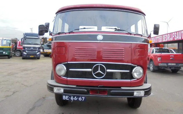 Mercedes-Benz 1113 - Přepravník automobilů: obrázek 2 Mercedes-Benz 1113 - Přepravník automobilů: obrázek 2