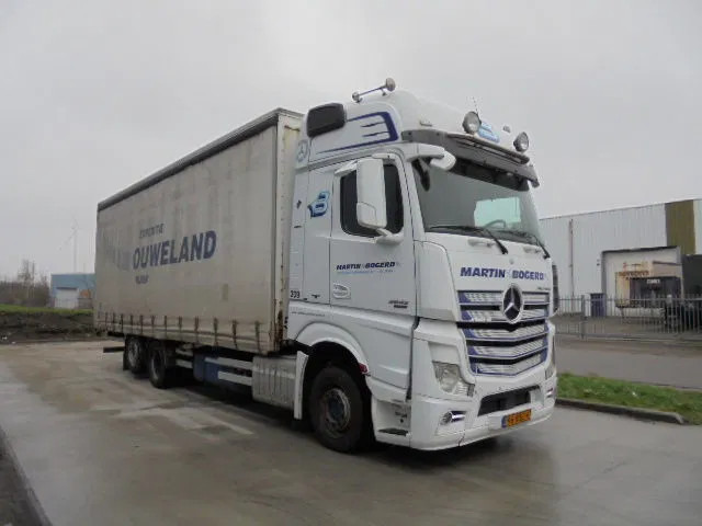 Mercedes-Benz Actros 2542 6X2 - Plachtový nákladní auto: obrázek 3 Mercedes-Benz Actros 2542 6X2 - Plachtový nákladní auto: obrázek 3