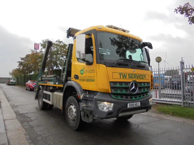 Mercedes-Benz Antos 1824 4X2 - Nákladní auto - kabelový systém: obrázek 3 Mercedes-Benz Antos 1824 4X2 - Nákladní auto - kabelový systém: obrázek 3