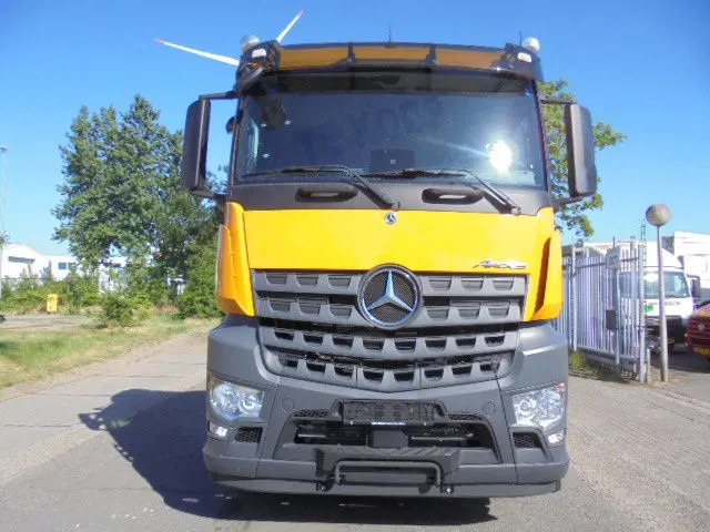 Mercedes-Benz Arocs 2848 NEW - Hákový nosič kontejnerů: obrázek 2 Mercedes-Benz Arocs 2848 NEW - Hákový nosič kontejnerů: obrázek 2