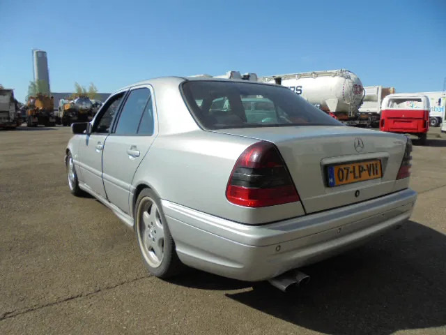 Mercedes-Benz C-Klasse 43 AMG - Sedan: obrázek 4 Mercedes-Benz C-Klasse 43 AMG - Sedan: obrázek 4