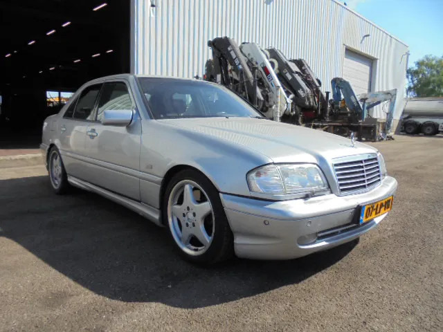 Mercedes-Benz C-Klasse 43 AMG - Sedan: obrázek 2 Mercedes-Benz C-Klasse 43 AMG - Sedan: obrázek 2