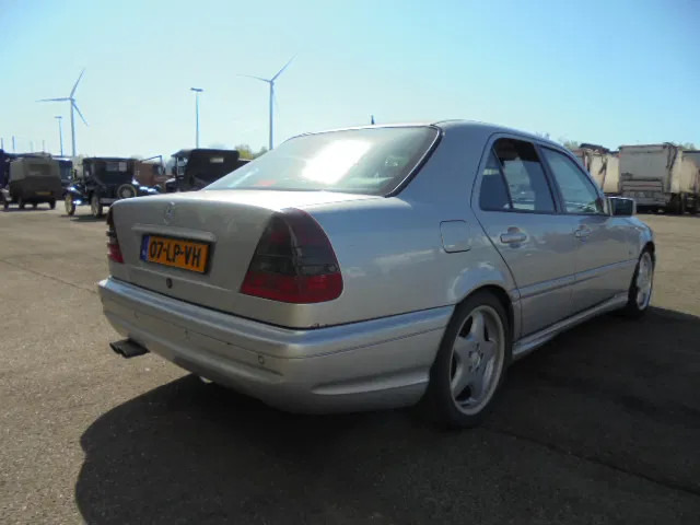 Mercedes-Benz C-Klasse 43 AMG - Sedan: obrázek 3 Mercedes-Benz C-Klasse 43 AMG - Sedan: obrázek 3