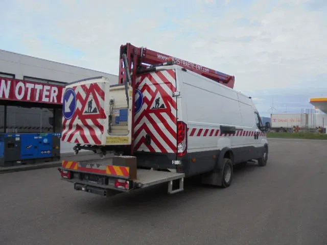 Iveco Daily 70 70C17 - Nákladní auto: obrázek 4 Iveco Daily 70 70C17 - Nákladní auto: obrázek 4