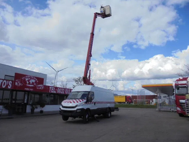 Iveco Daily 70 70C17 - Nákladní auto, Auto s hydraulickou rukou: obrázek 1 Iveco Daily 70 70C17 - Nákladní auto, Auto s hydraulickou rukou: obrázek 1