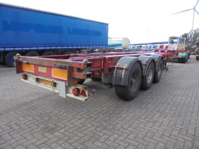 Renders RPCC 12-27 - Kontejnerovy návěs/ Výměnná nástavba: obrázek 3 Renders RPCC 12-27 - Kontejnerovy návěs/ Výměnná nástavba: obrázek 3