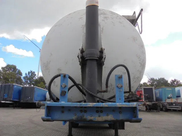 SPITZER BP SK 50 - Cisternový návěs: obrázek 2 SPITZER BP SK 50 - Cisternový návěs: obrázek 2