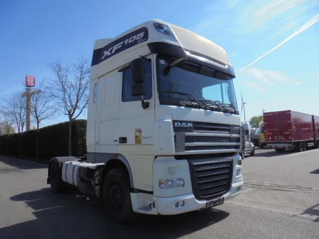 DAF XF 105.460 SUPERSPACE - Tahač: obrázek 3 DAF XF 105.460 SUPERSPACE - Tahač: obrázek 3