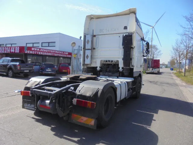 DAF XF 105.460 SUPERSPACE - Tahač: obrázek 4 DAF XF 105.460 SUPERSPACE - Tahač: obrázek 4