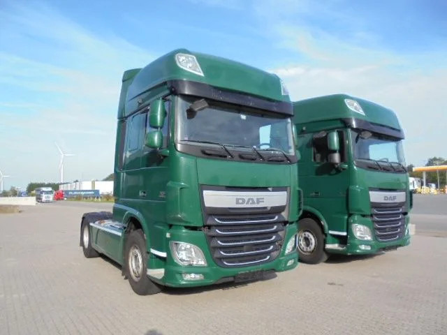 DAF XF 106.460 SUPER SPACE CAB - Tahač: obrázek 3 DAF XF 106.460 SUPER SPACE CAB - Tahač: obrázek 3