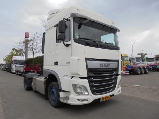 DAF XF 410 6X2 - Tahač: obrázek 3 DAF XF 410 6X2 - Tahač: obrázek 3