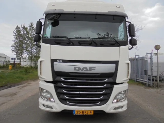 DAF XF 410 6X2 - Tahač: obrázek 2 DAF XF 410 6X2 - Tahač: obrázek 2