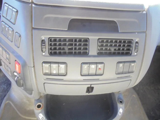 Tahač DAF XF 440 6X2 NL TRUCK: obrázek 14