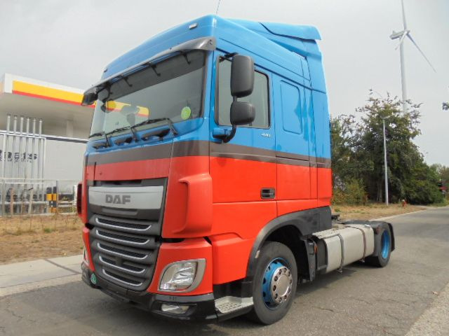 DAF XF 440 MEGA - Tahač: obrázek 1 DAF XF 440 MEGA - Tahač: obrázek 1