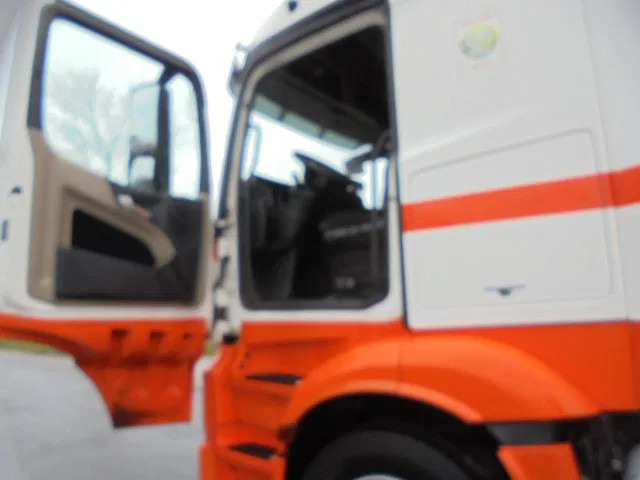 Mercedes-Benz Actros 1836 LS leasing Mercedes-Benz Actros 1836 LS: obrázek 11