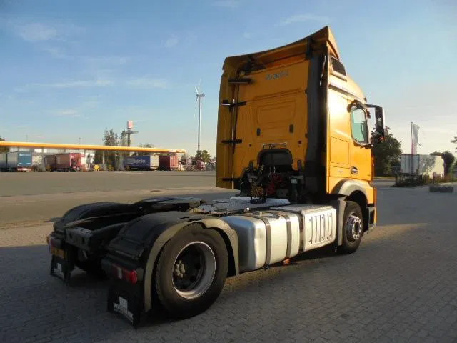 Mercedes-Benz Actros 1840 - Tahač: obrázek 4 Mercedes-Benz Actros 1840 - Tahač: obrázek 4