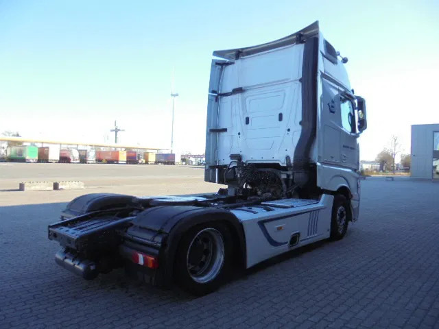 Mercedes-Benz Actros 1842 LS NL TRUCK - Tahač: obrázek 4 Mercedes-Benz Actros 1842 LS NL TRUCK - Tahač: obrázek 4