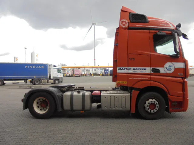Mercedes-Benz Actros 1842 LS NL TRUCK - Tahač: obrázek 4 Mercedes-Benz Actros 1842 LS NL TRUCK - Tahač: obrázek 4