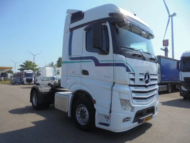 Mercedes-Benz Actros 1843 - Tahač: obrázek 3 Mercedes-Benz Actros 1843 - Tahač: obrázek 3
