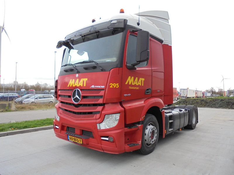 Mercedes-Benz Actros 1943 - Tahač: obrázek 1 Mercedes-Benz Actros 1943 - Tahač: obrázek 1