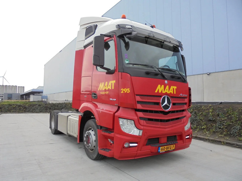 Mercedes-Benz Actros 1943 - Tahač: obrázek 3 Mercedes-Benz Actros 1943 - Tahač: obrázek 3