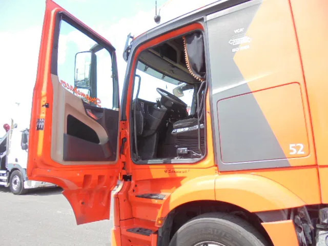 Tahač Mercedes-Benz Actros 2343 6X2 VOORLOOPAS: obrázek 7