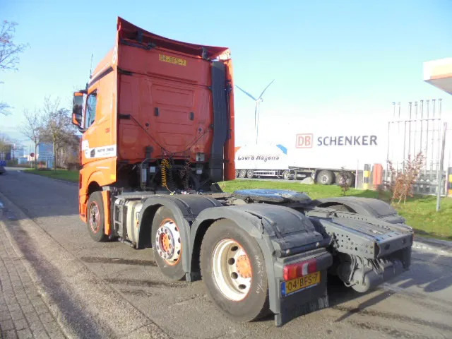 Tahač Mercedes-Benz Actros 2645 EUR6 6X2: obrázek 7