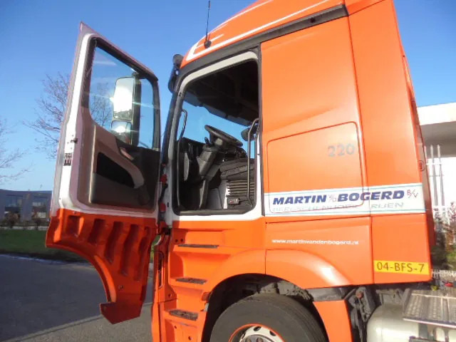 Tahač Mercedes-Benz Actros 2645 EUR6 6X2: obrázek 8