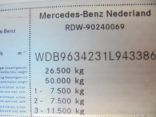 Tahač Mercedes-Benz Actros 2645 EUR6 6X2: obrázek 17