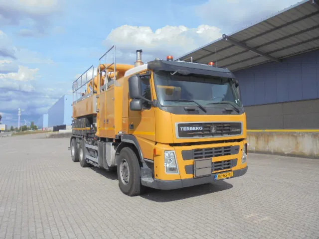 Terberg FM 1450 WDGL 6X4 VACUUM ADR / SIR NL TRUCK - Čistič odpadových jam: obrázek 2 Terberg FM 1450 WDGL 6X4 VACUUM ADR / SIR NL TRUCK - Čistič odpadových jam: obrázek 2