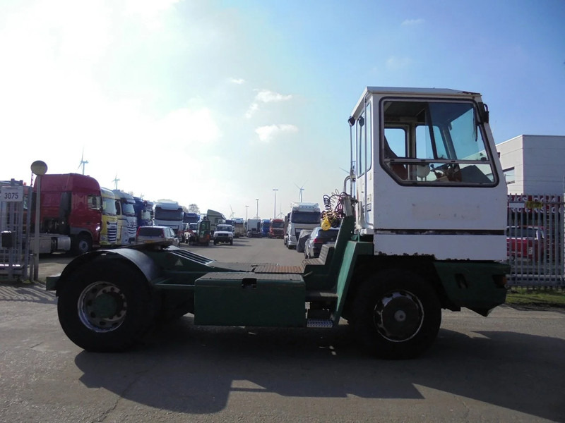 Terberg YT 180 - Terminálový traktor: obrázek 4 Terberg YT 180 - Terminálový traktor: obrázek 4
