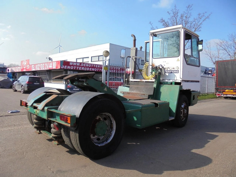 Terberg YT 180 - Terminálový traktor: obrázek 5 Terberg YT 180 - Terminálový traktor: obrázek 5