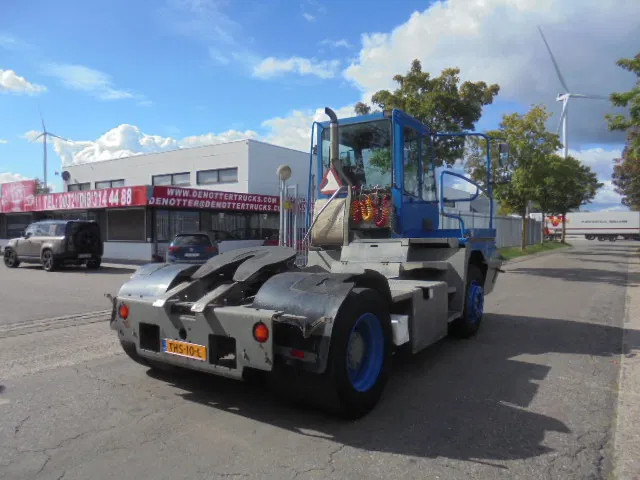 Terberg YT 182 NL KENTEKEN - Terminálový traktor: obrázek 4 Terberg YT 182 NL KENTEKEN - Terminálový traktor: obrázek 4