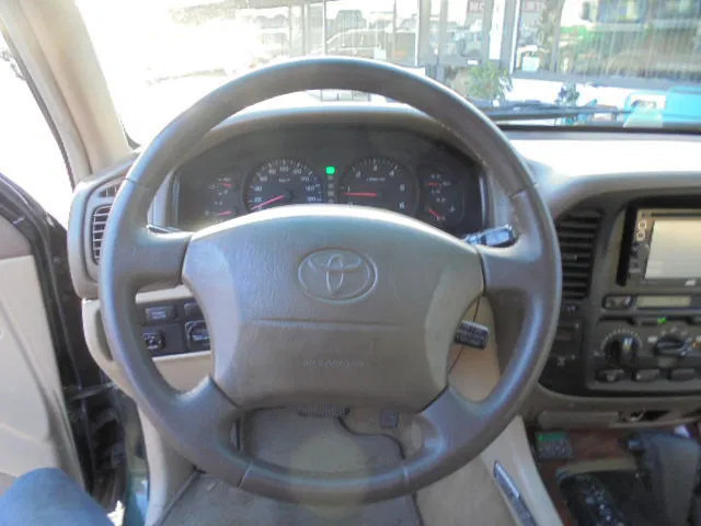 Osobní auto Toyota Land Cruiser: obrázek 13