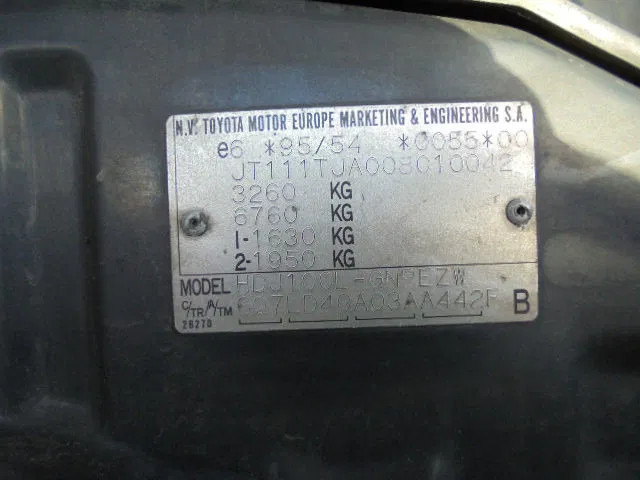 Osobní auto Toyota Land Cruiser: obrázek 20