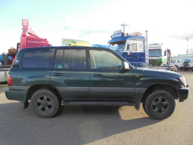 Toyota Land Cruiser - Osobní auto: obrázek 4 Toyota Land Cruiser - Osobní auto: obrázek 4