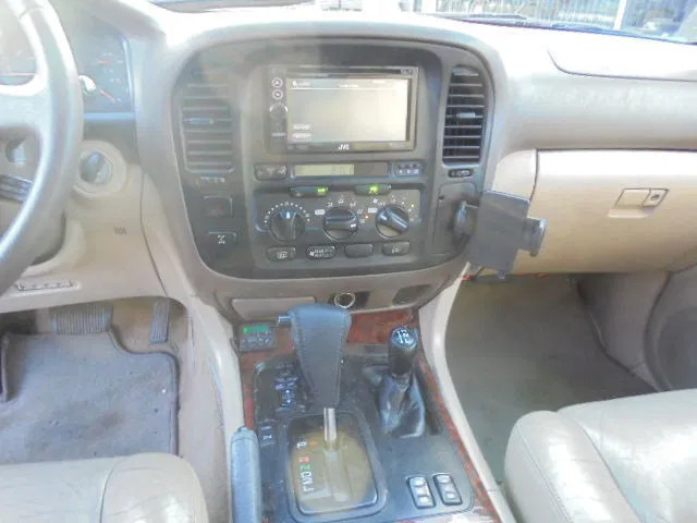 Osobní auto Toyota Land Cruiser: obrázek 14