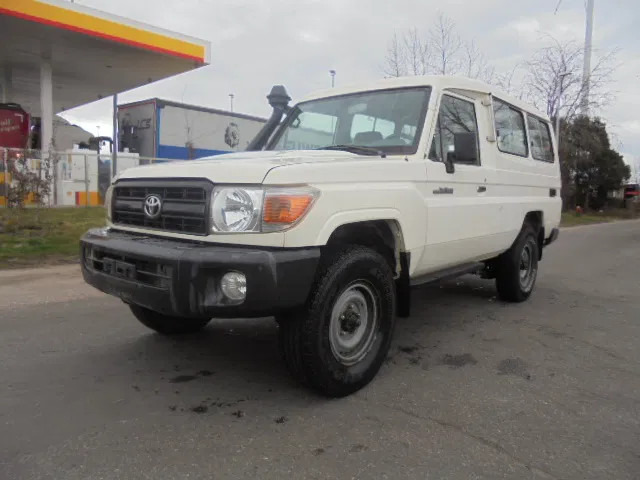Toyota Land Cruiser HZJ76 + HZJ78L + PICKUP 4WD EXPORT OUT EU ONLY - Pick-up: obrázek 4 Toyota Land Cruiser HZJ76 + HZJ78L + PICKUP 4WD EXPORT OUT EU ONLY - Pick-up: obrázek 4