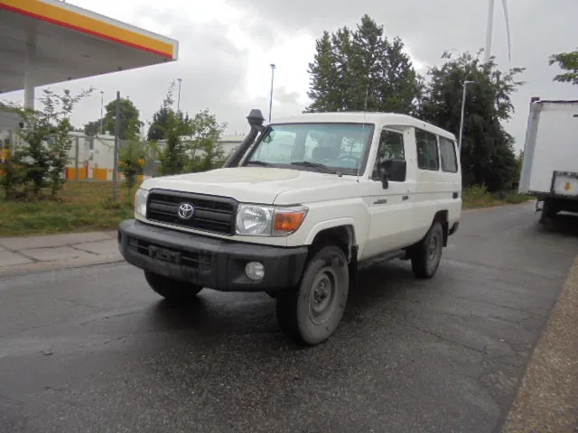 Toyota Land Cruiser HZJ78L 4X4 EXPORT OUTSIDE EU ONLY - Osobní auto: obrázek 1 Toyota Land Cruiser HZJ78L 4X4 EXPORT OUTSIDE EU ONLY - Osobní auto: obrázek 1
