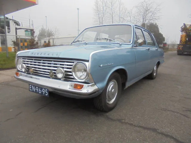 Vauxhall Victor 101 SUPER - Sedan: obrázek 1 Vauxhall Victor 101 SUPER - Sedan: obrázek 1
