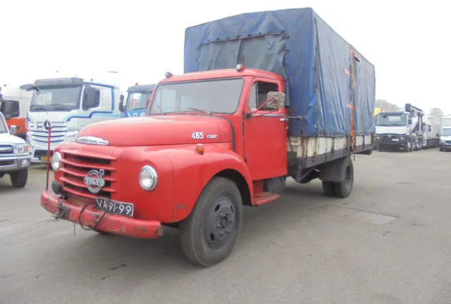 Volvo L 465 - Plachtový nákladní auto: obrázek 1 Volvo L 465 - Plachtový nákladní auto: obrázek 1