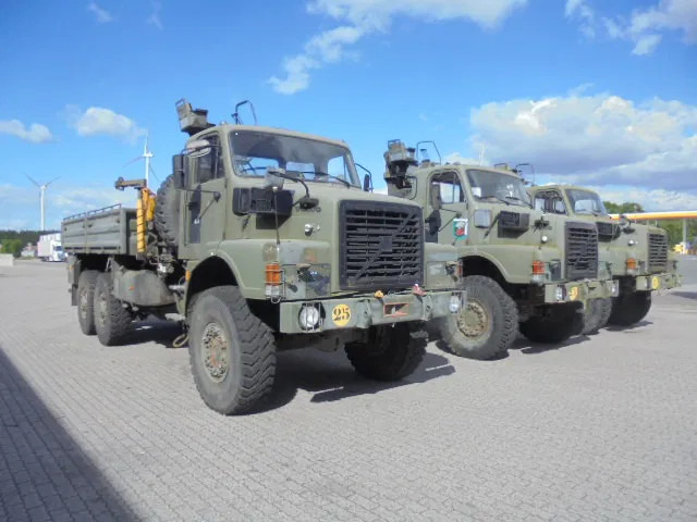 Volvo N 10 6X6 L + FASSI 3X IN STOCK - Nákladní automobil valníkový/ Plošinový, Auto s hydraulickou rukou: obrázek 3 Volvo N 10 6X6 L + FASSI 3X IN STOCK - Nákladní automobil valníkový/ Plošinový, Auto s hydraulickou rukou: obrázek 3